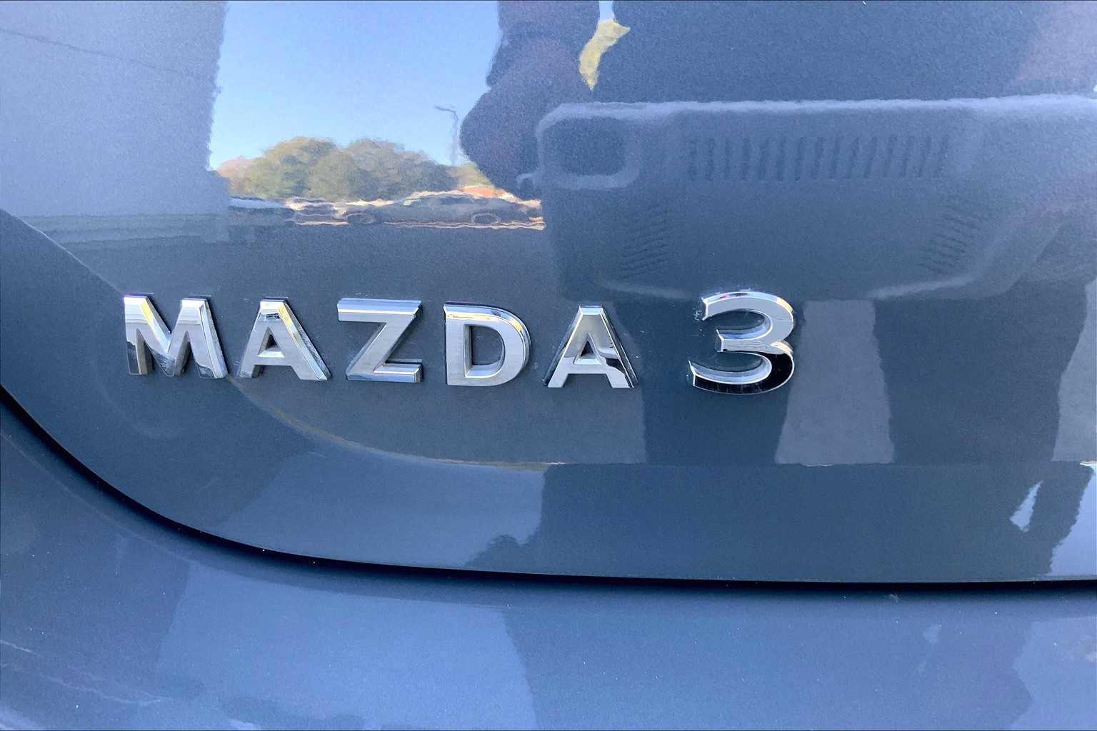 Used 2023 MAZDA MAZDA3 s image 9