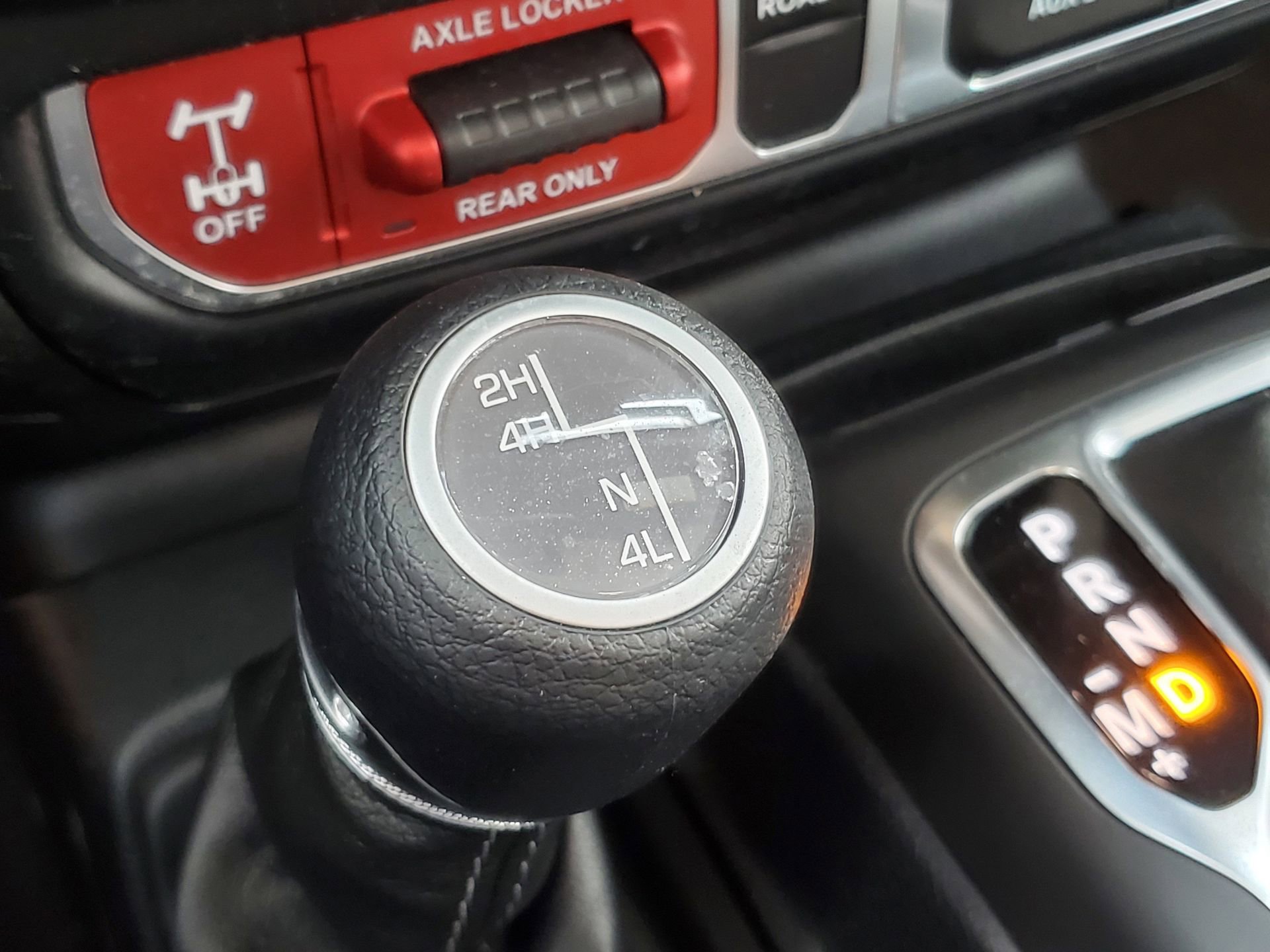 Used 2024 Jeep Gladiator Mojave w/ Safety Group image 31