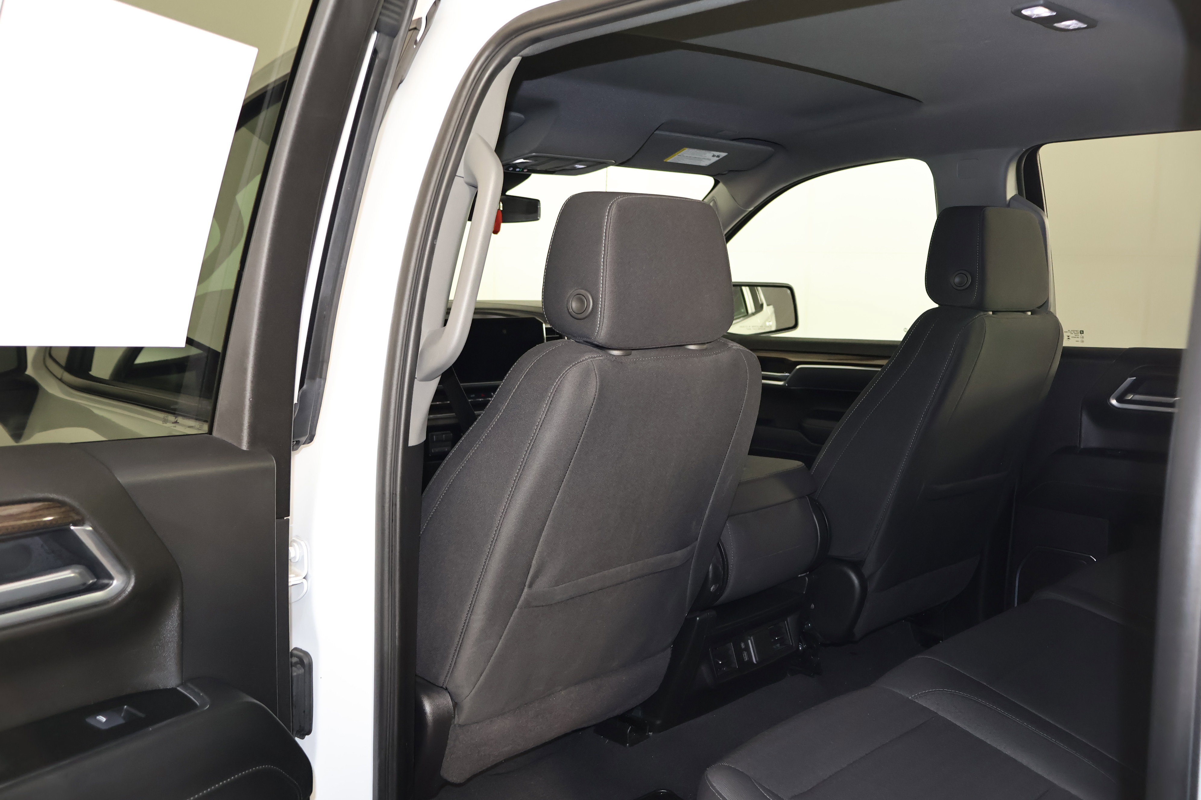 Used 2025 Chevrolet Silverado 1500 LT image 47