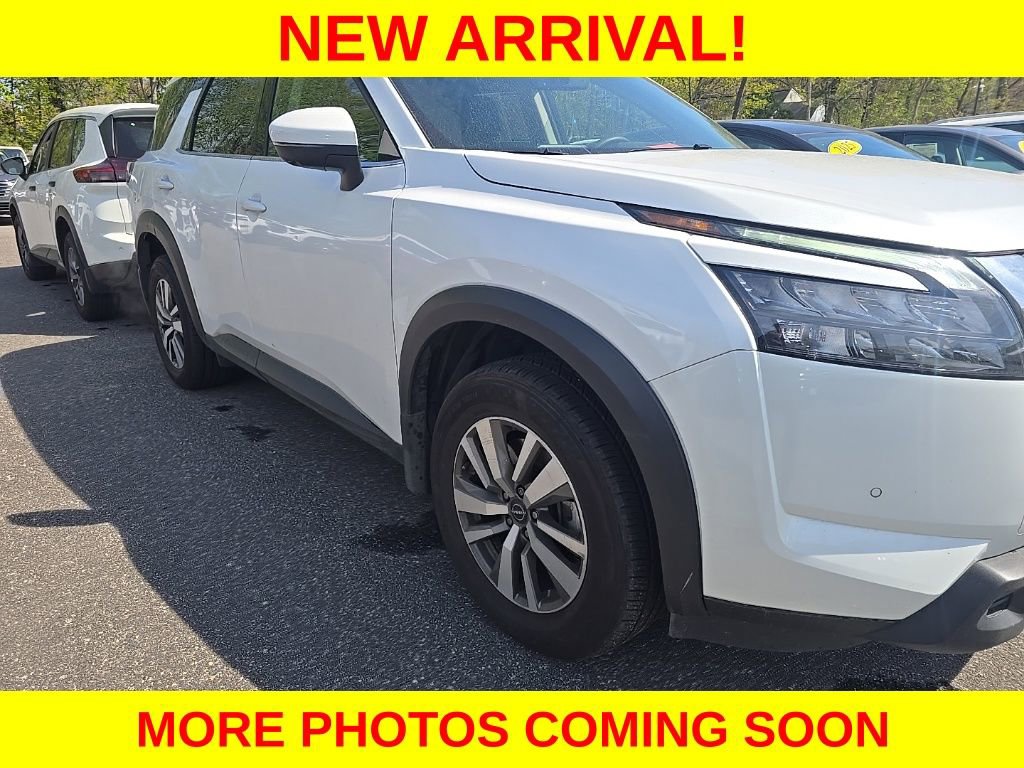 Used 2025 Nissan Pathfinder SL AWD/4WD image 4