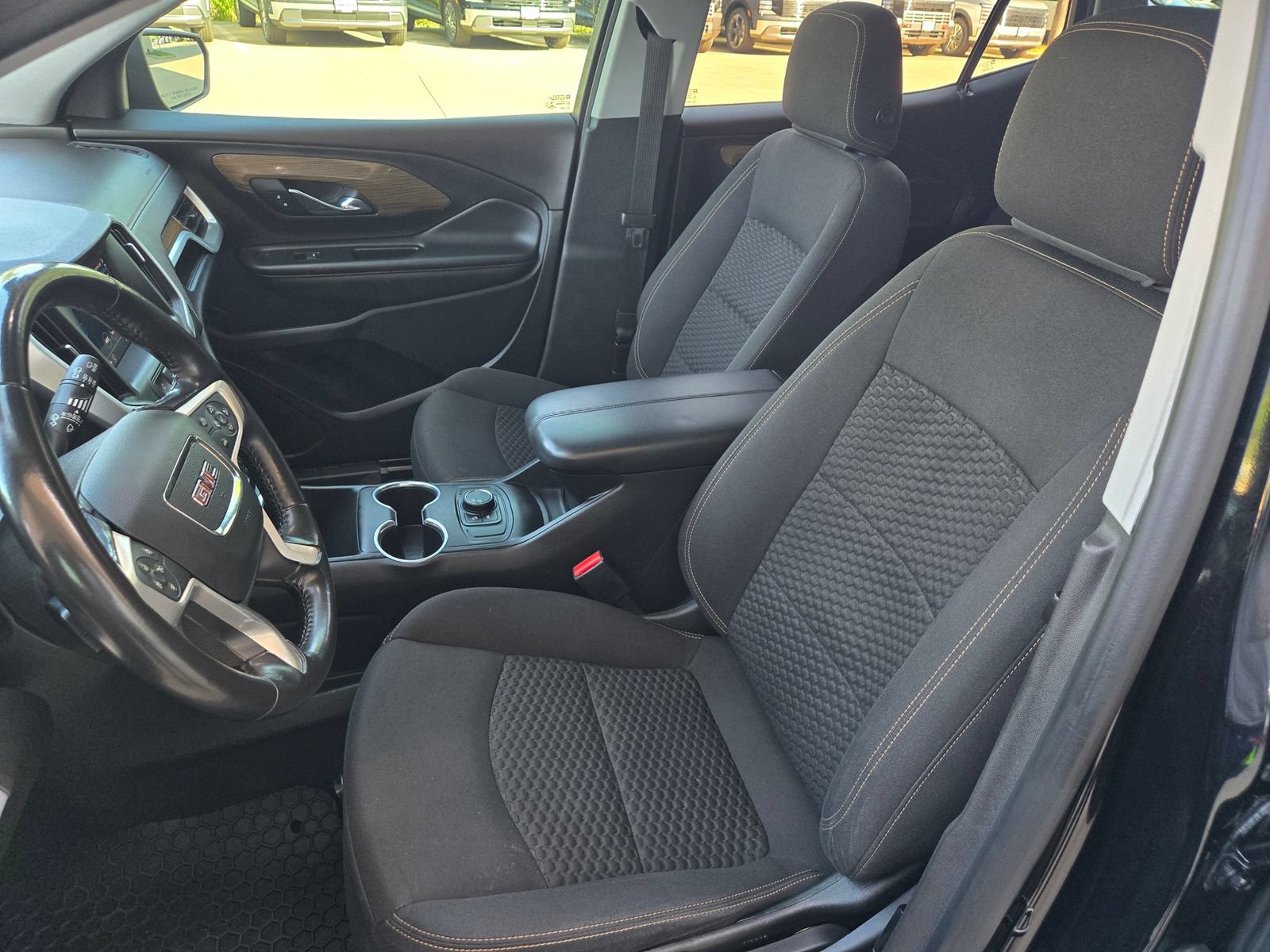 Used 2021 GMC Terrain SLE FWD image 22