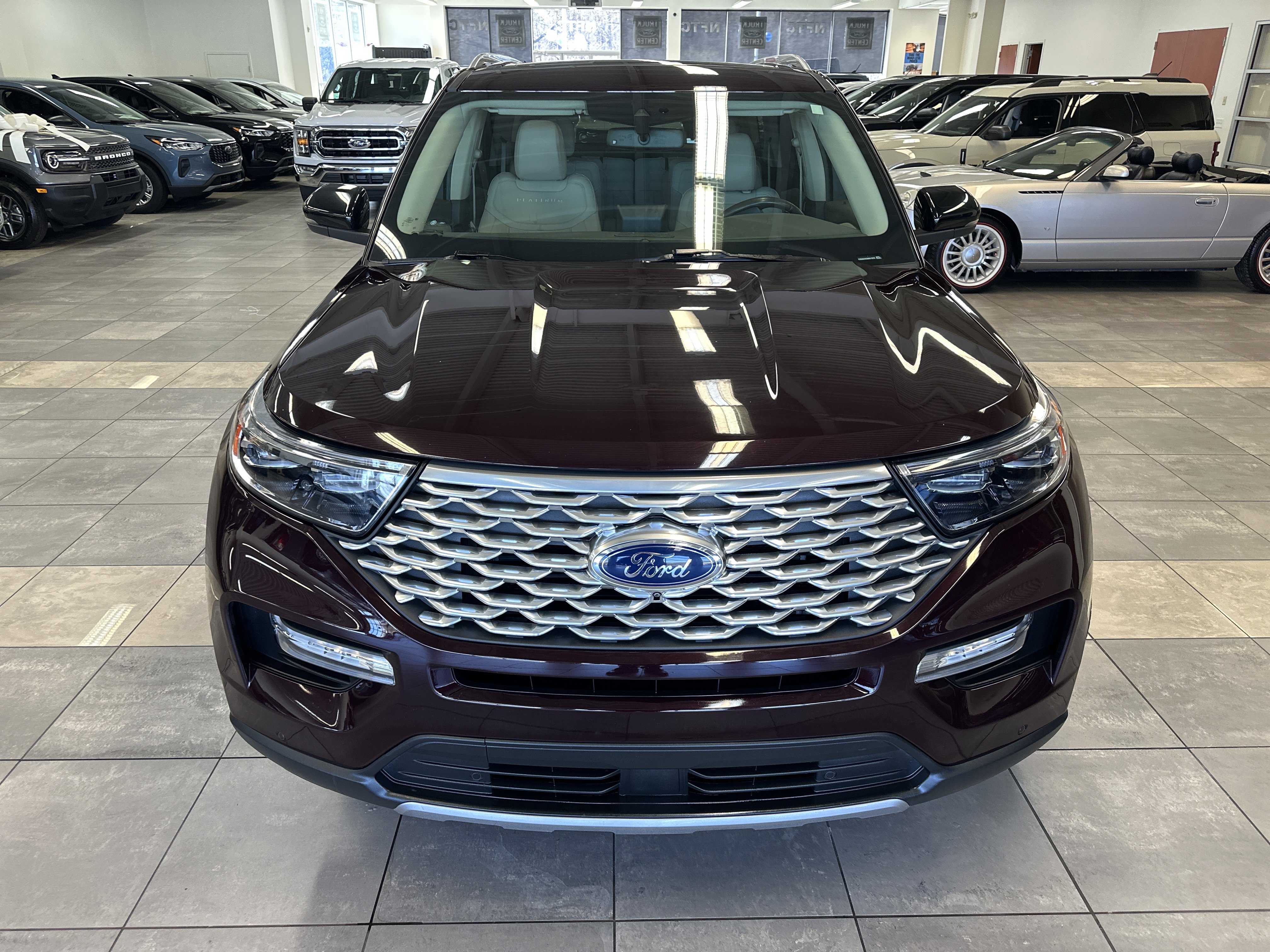 Used 2022 Ford Explorer Platinum w/ Technology Package image 22