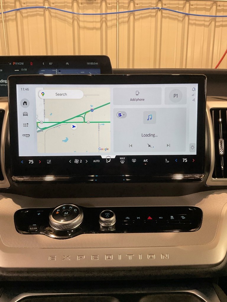 Used 2025 Ford Expedition Active image 19