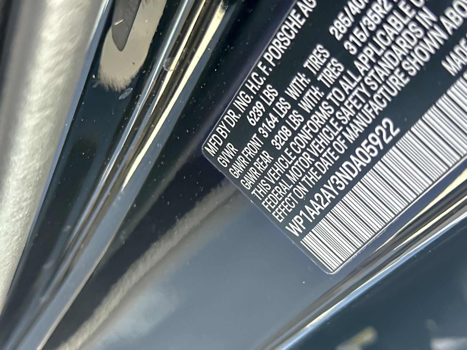 Certified 2022 Porsche Cayenne Platinum Edition image 28