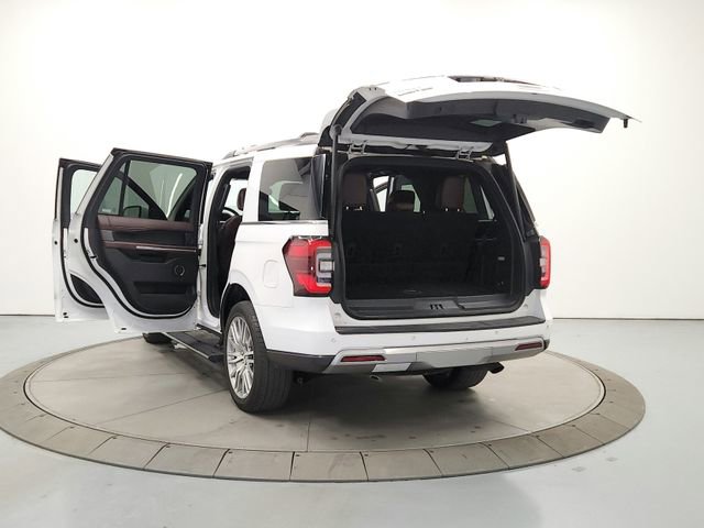 Used 2024 Ford Expedition Limited image 13