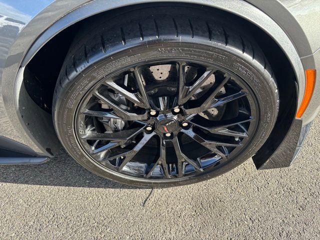 Used 2016 Chevrolet Corvette Z06 w/ 3LZ Preferred Equipment Group image 31