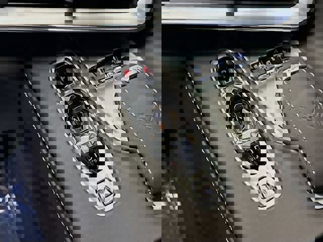 Used 2023 Chevrolet Corvette Z06 w/ Z07 Performance Package image 19