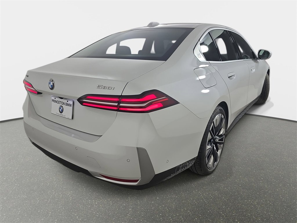 Used 2026 BMW 530i xDrive w/ Premium Package image 39