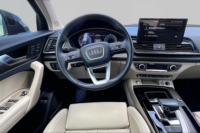 Used 2023 Audi Q5 e Premium Plus w/ Premium Plus Package AWD/4WD image 5