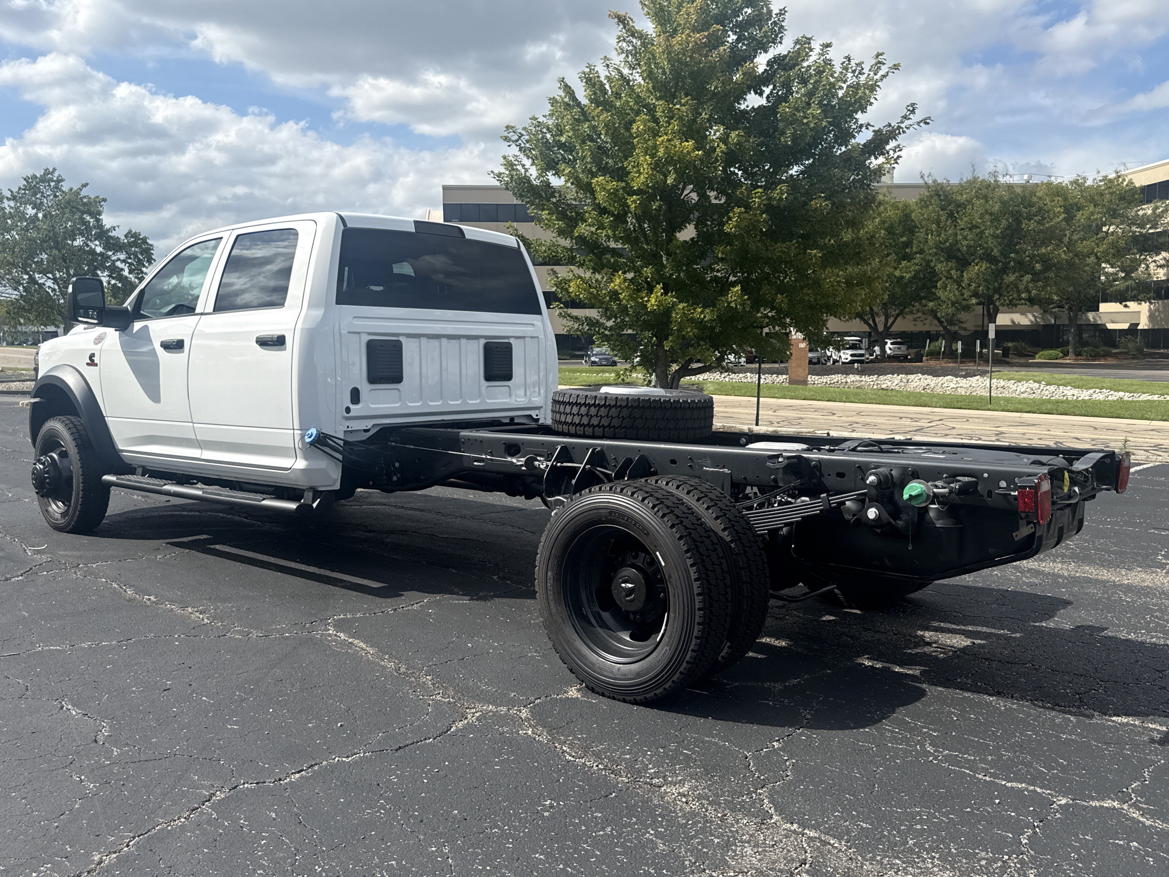 New 2027 RAM 5500 Tradesman AWD/4WD image 6