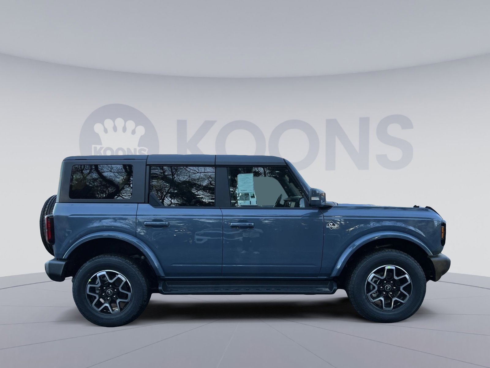 New 2025 Ford Bronco Outer Banks image 8