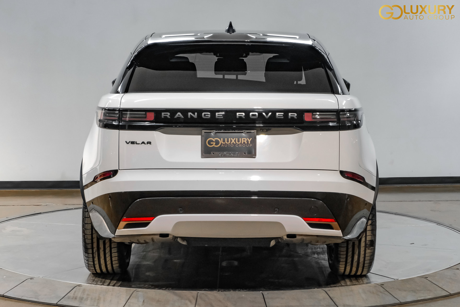 Used 2025 Land Rover Range Rover Velar Dynamic SE AWD/4WD image 11
