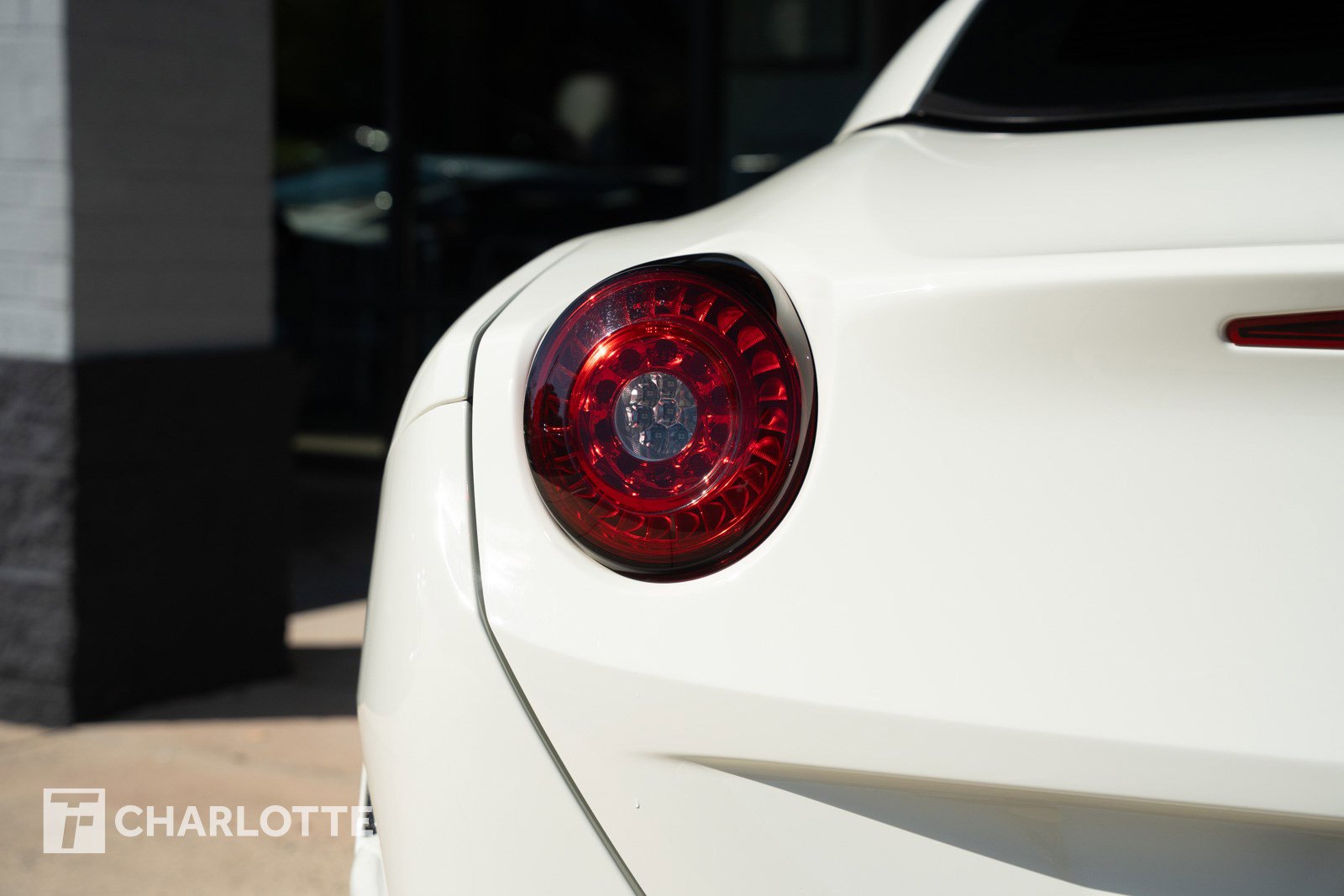 Used 2016 Ferrari California T image 13