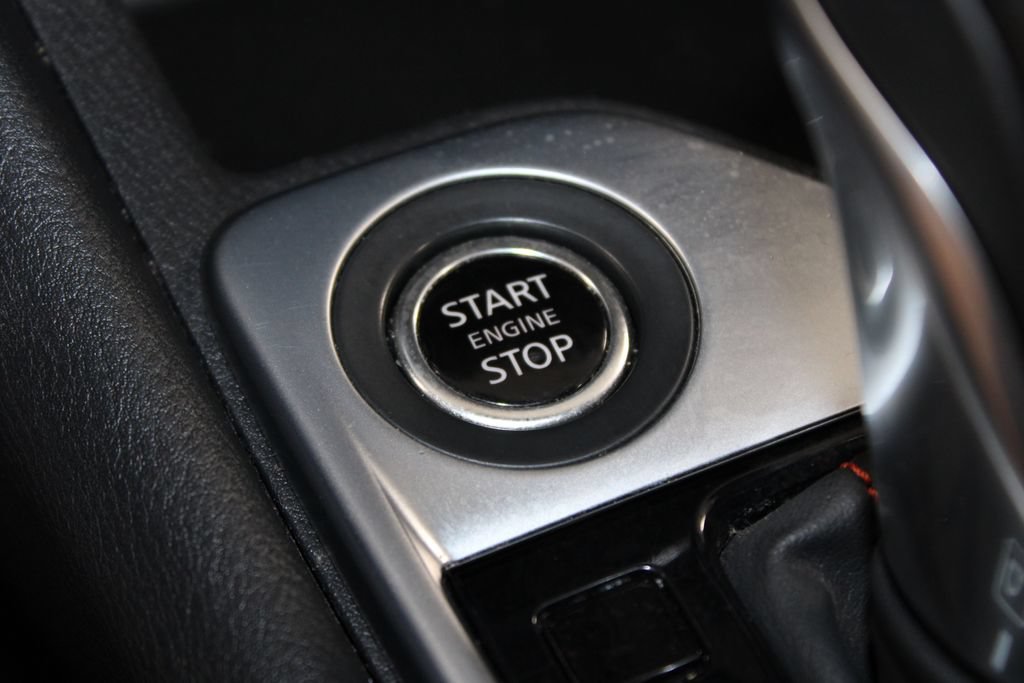 Used 2025 Nissan Sentra SR FWD image 37