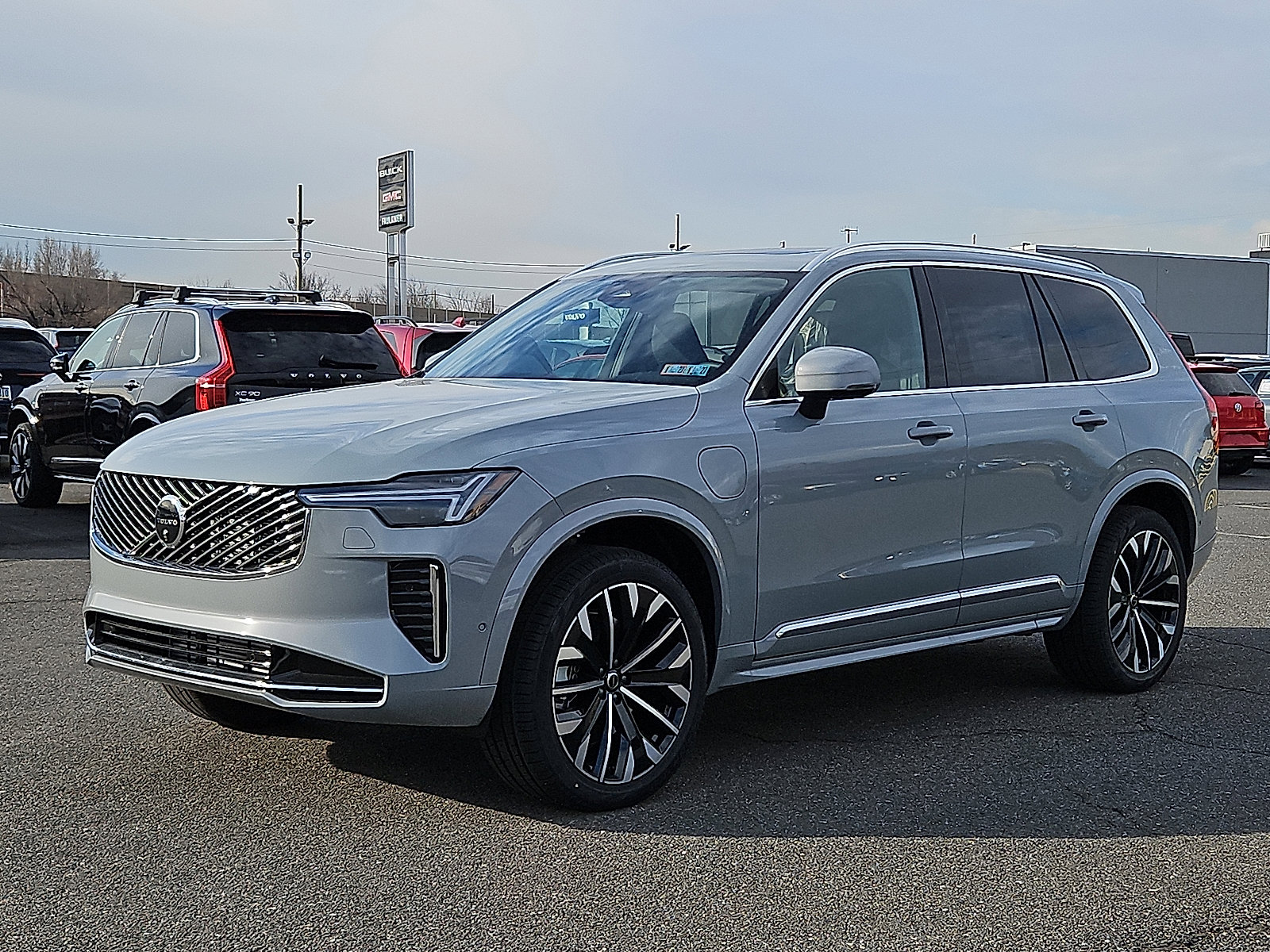 New 2026 Volvo XC90 T8 Plus image 3