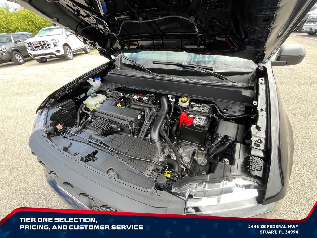Used 2025 Ford Maverick XLT w/ Equipment Group 302A AWD/4WD image 18