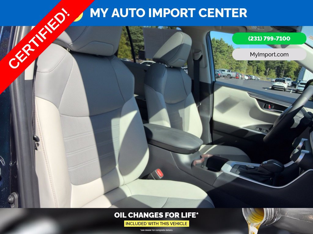 Certified 2025 Toyota RAV4 Limited w/ Advanced Technology Package AWD/4WD image 30