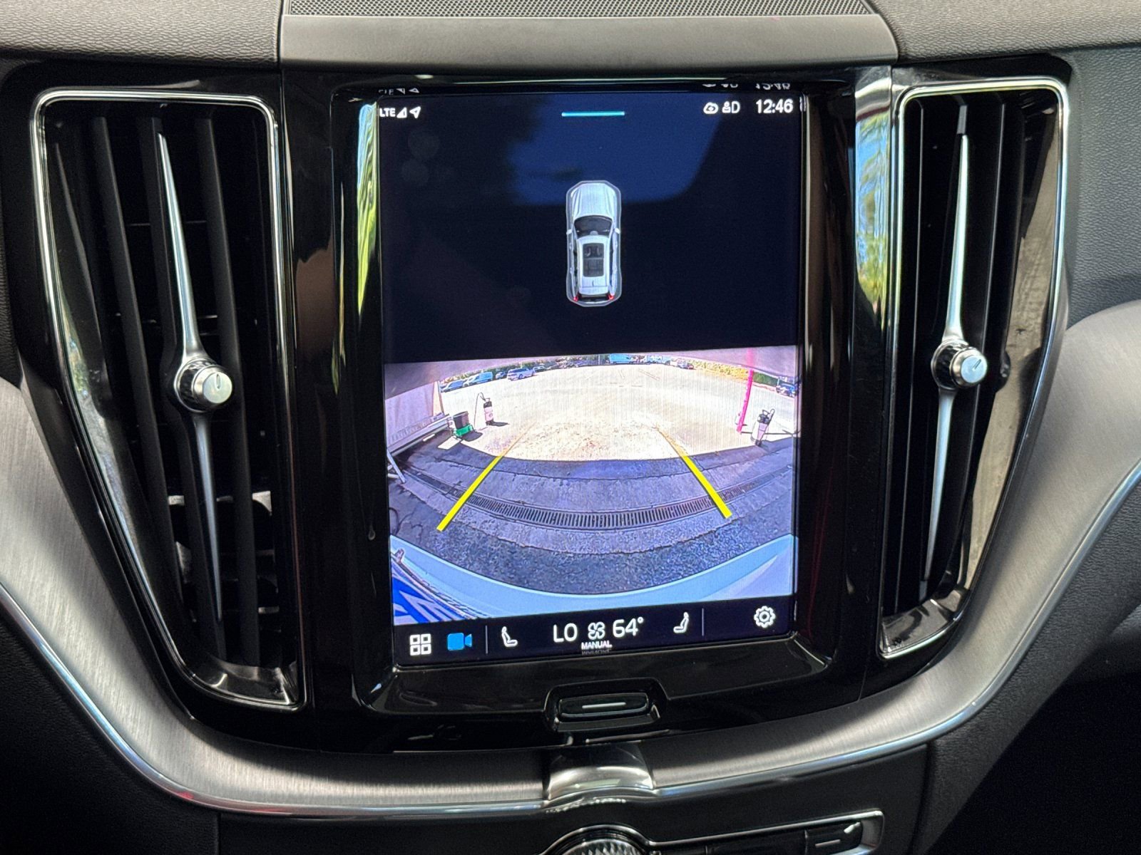 Used 2022 Volvo XC60 T8 Inscription Expression image 20