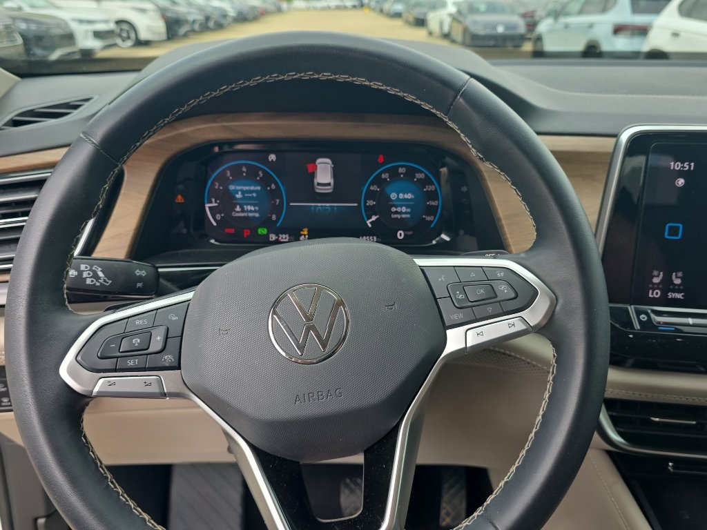 Used 2024 Volkswagen Atlas SE FWD image 11