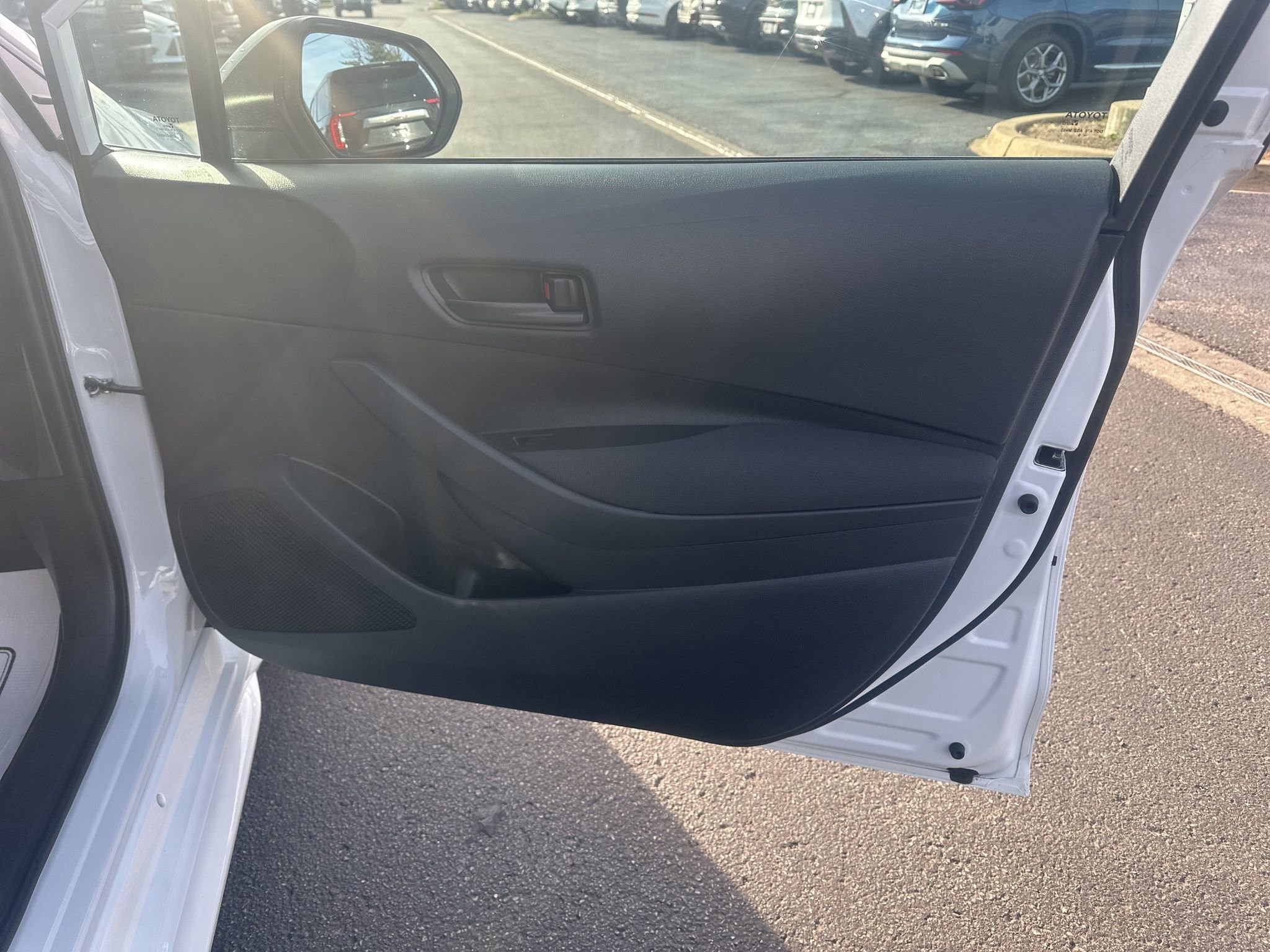 Used 2025 Toyota Corolla LE image 10