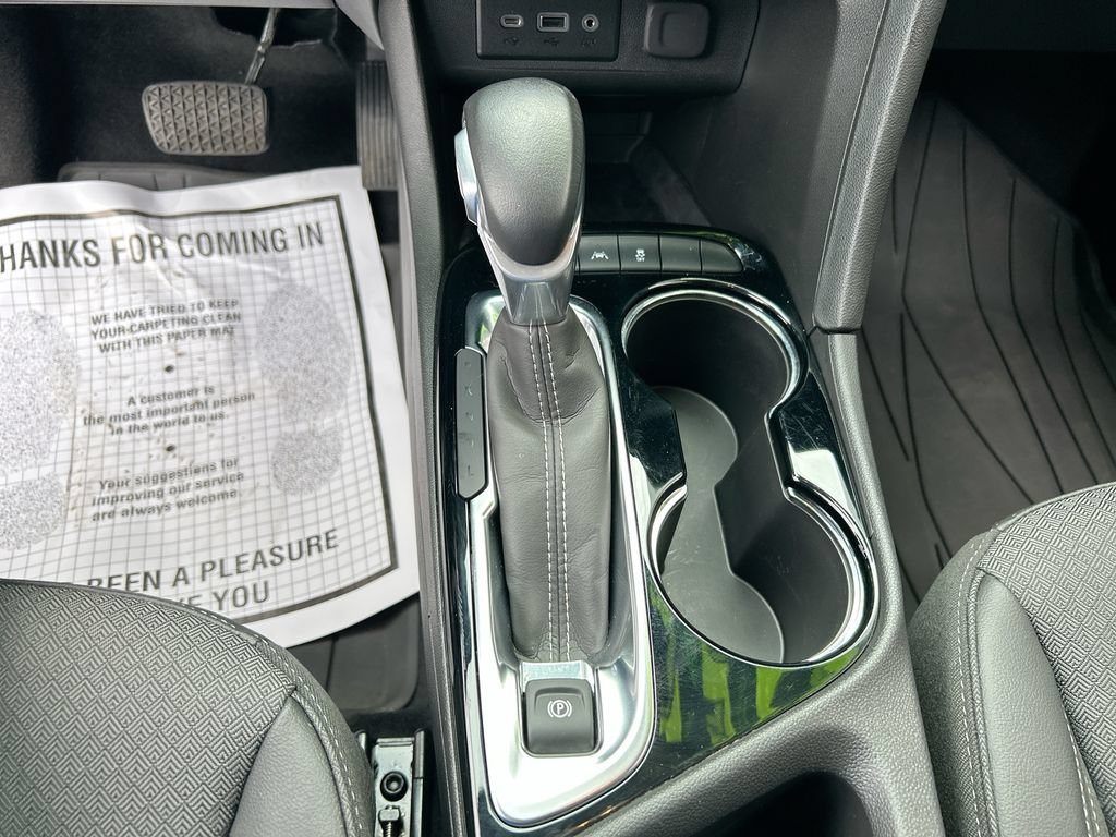 Used 2023 Buick Encore GX Preferred w/ Cold Weather Comfort Package AWD/4WD image 19