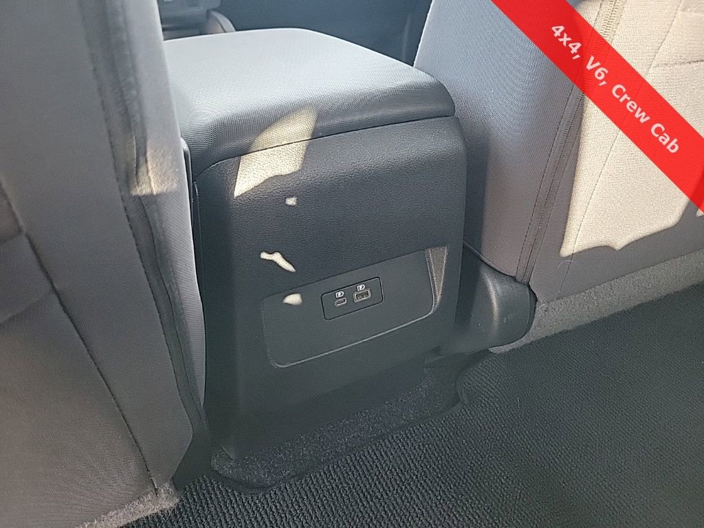 Used 2022 Nissan Frontier SV image 39