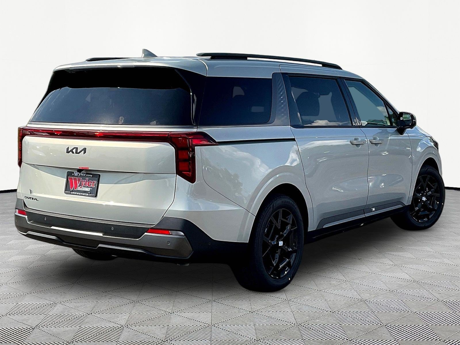 New 2027 Kia Carnival SX w/ Dark Edition Package FWD image 7