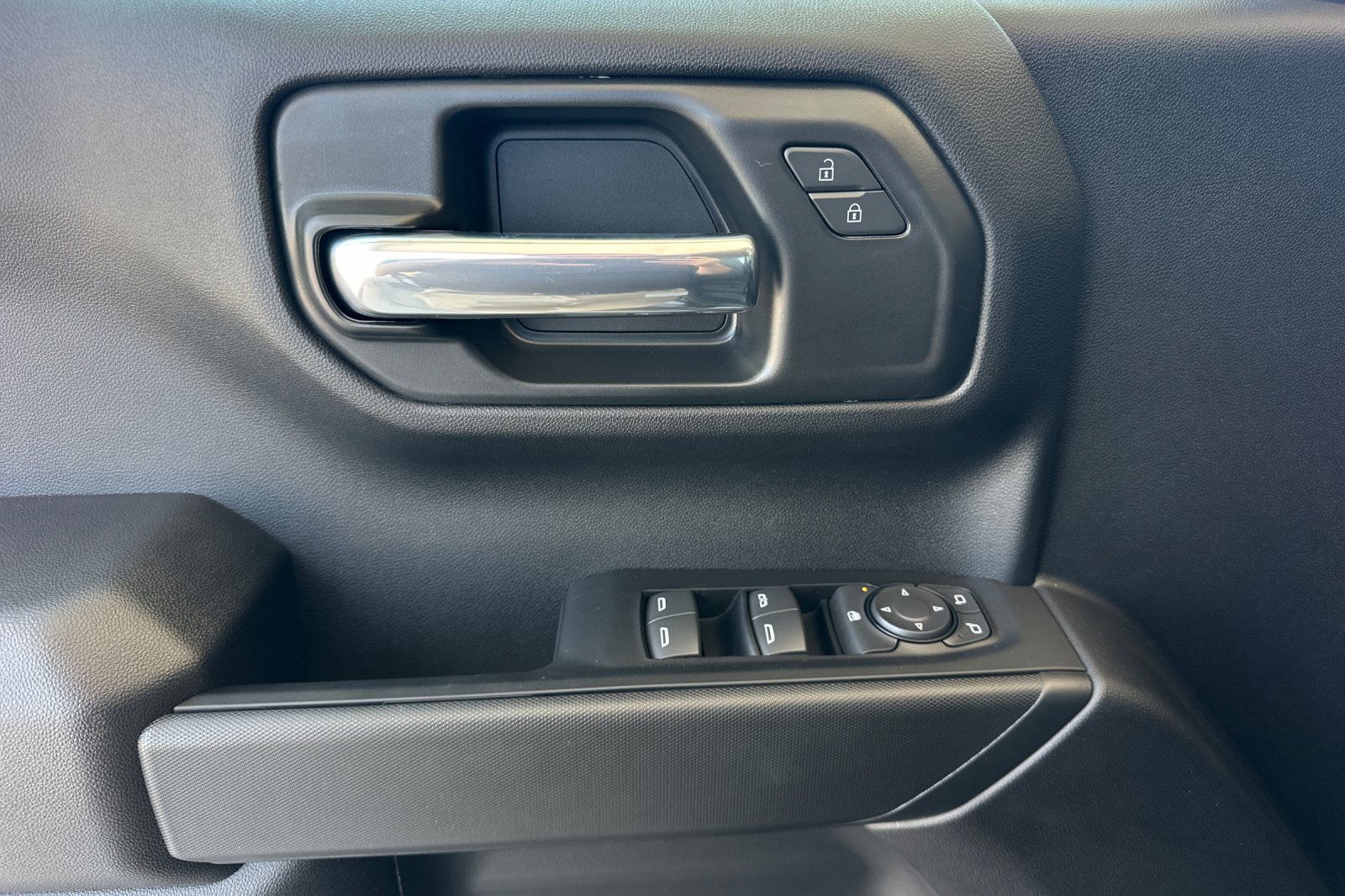 New 2025 Chevrolet Silverado 1500 Custom image 11