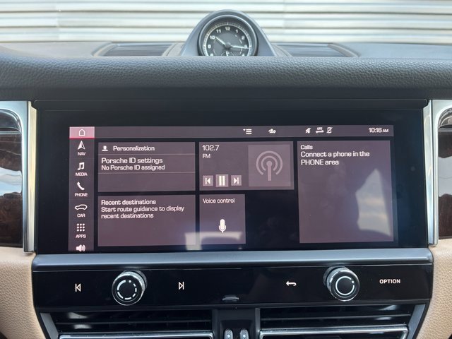 Certified 2023 Porsche Macan image 19