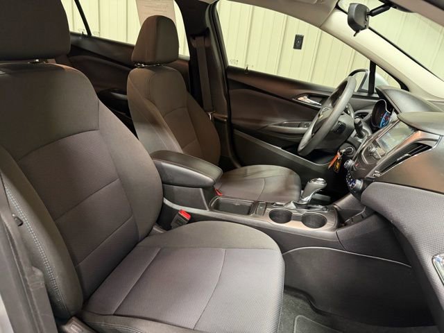 Used 2018 Chevrolet Cruze LT image 22