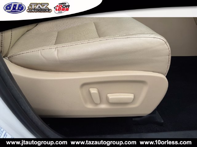 Used 2014 Toyota Highlander Limited Platinum AWD/4WD image 16