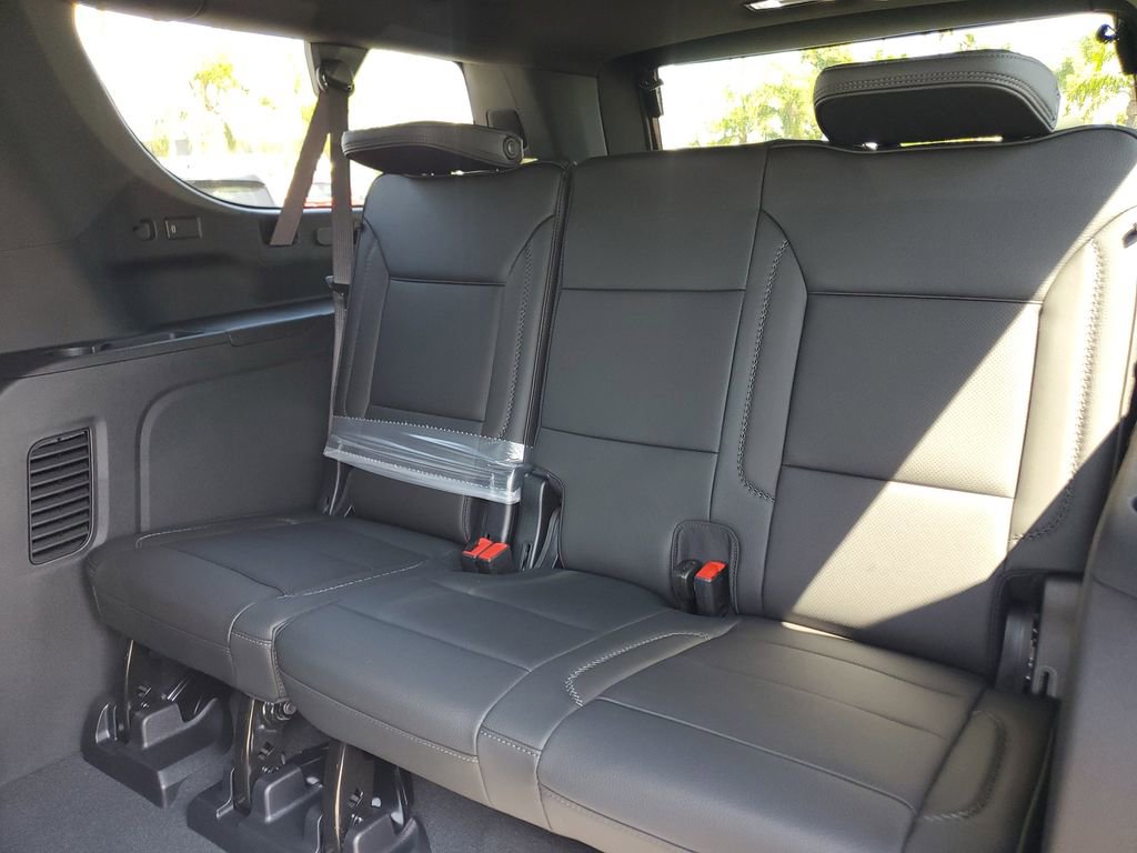 New 2026 GMC Yukon XL Denali w/ Denali Reserve Package AWD/4WD image 8