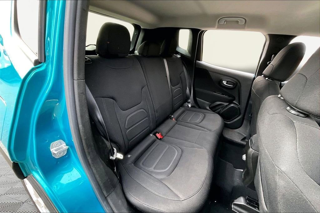 Used 2021 Jeep Renegade Latitude image 17