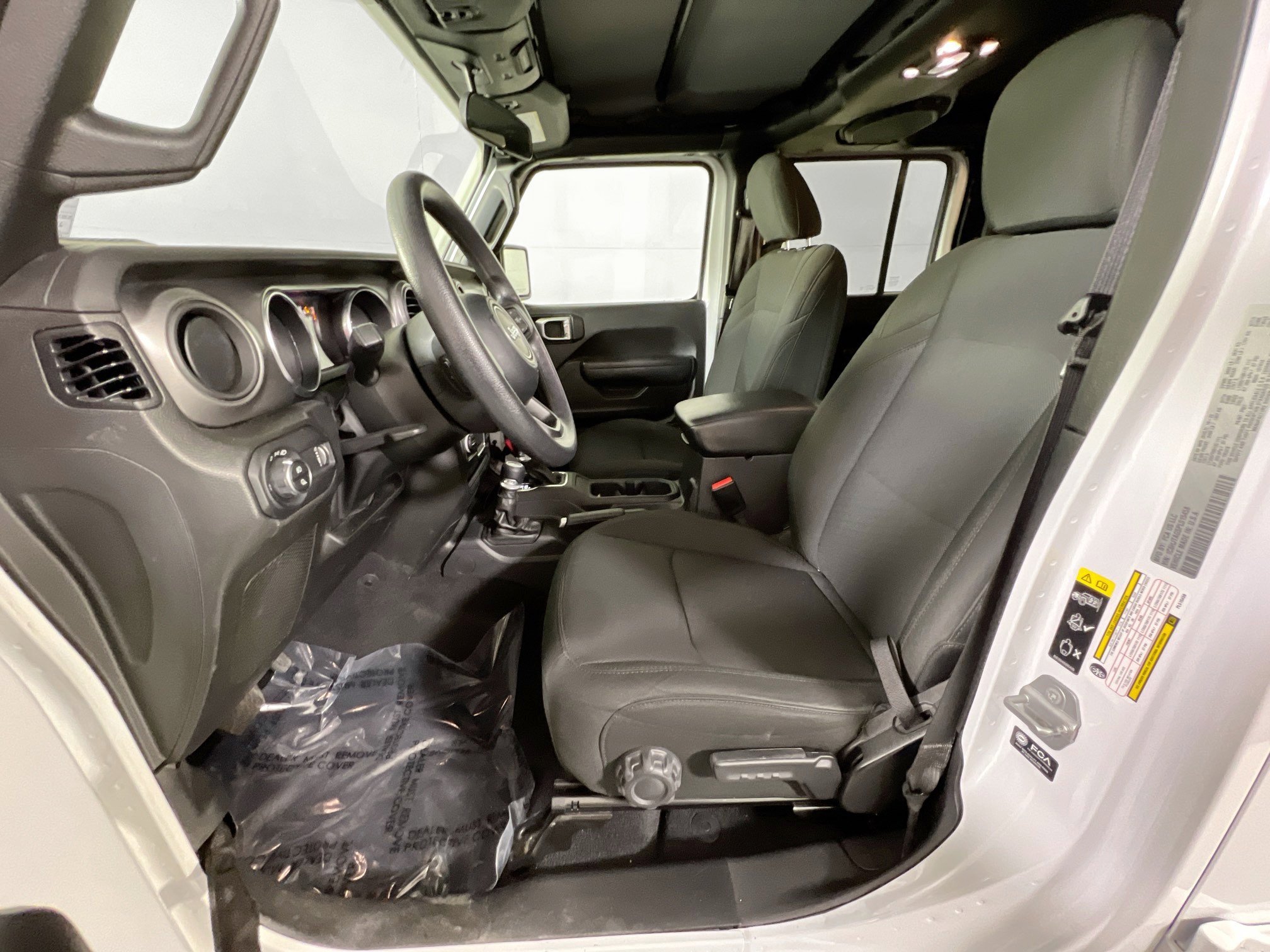 Used 2023 Jeep Gladiator Sport AWD/4WD image 18