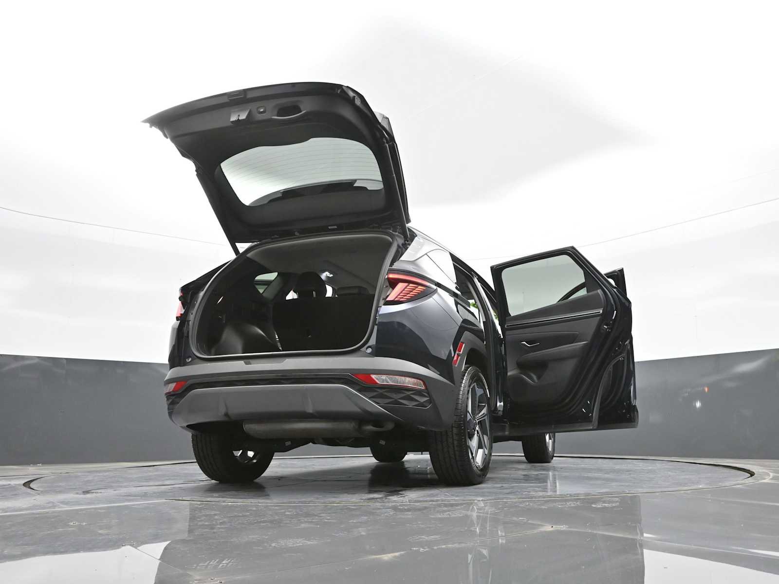 Used 2023 Hyundai Tucson Limited w/ Cargo Package image 46