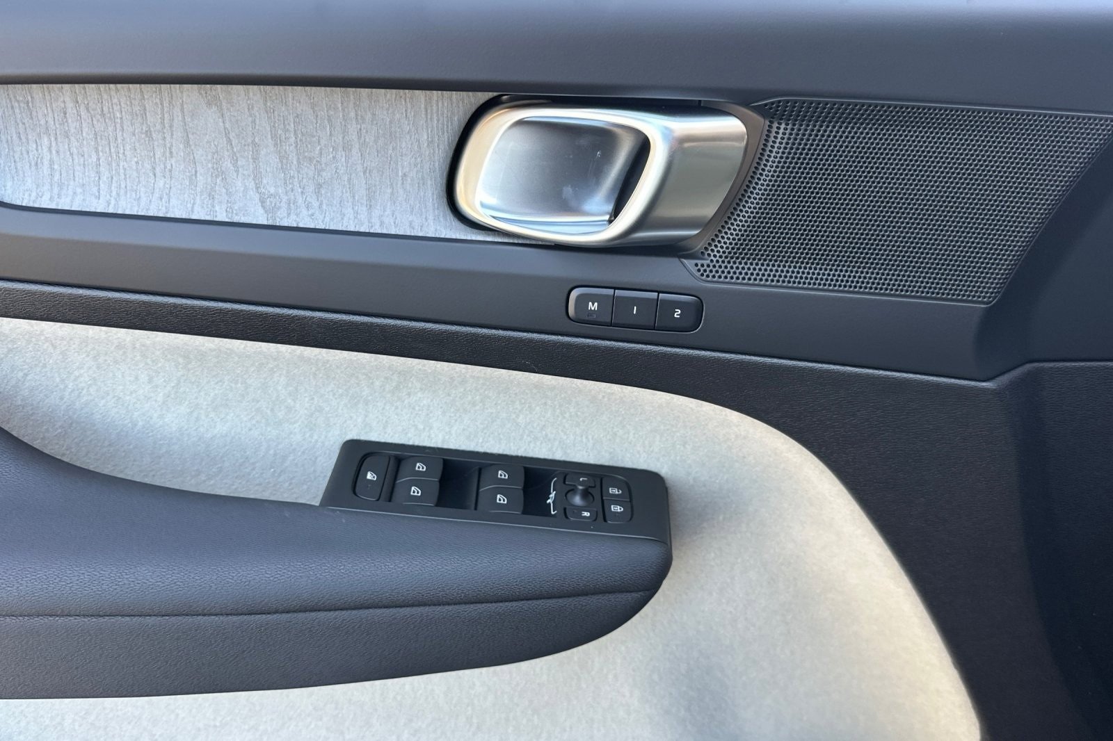 New 2026 Volvo XC40 B5 Plus w/ Protection Package Premier image 14