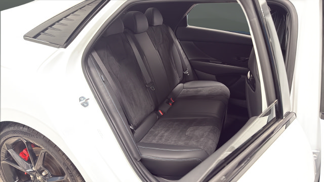 Used 2025 Hyundai Elantra N FWD image 23