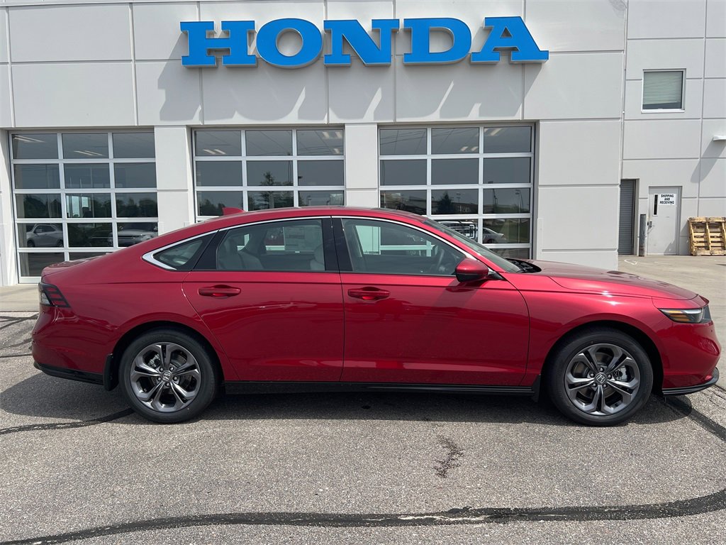 New 2025 Honda Accord EX-L image 2