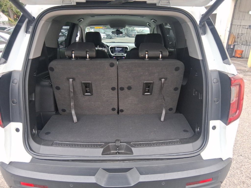 Used 2022 GMC Acadia SLE w/ Driver Convenience Package FWD image 20