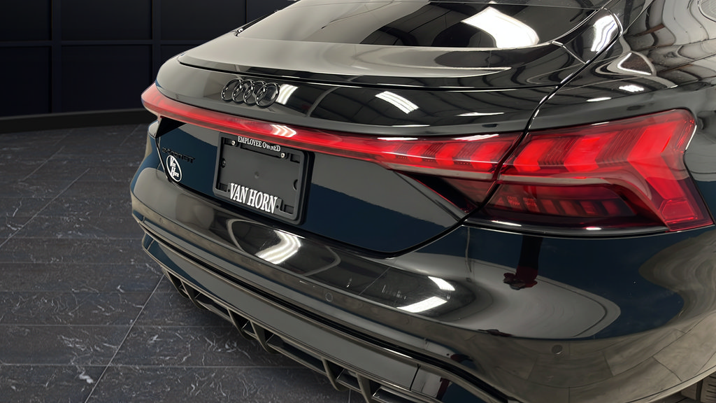 Used 2022 Audi e-tron GT Prestige w/ Prestige Package AWD/4WD image 38