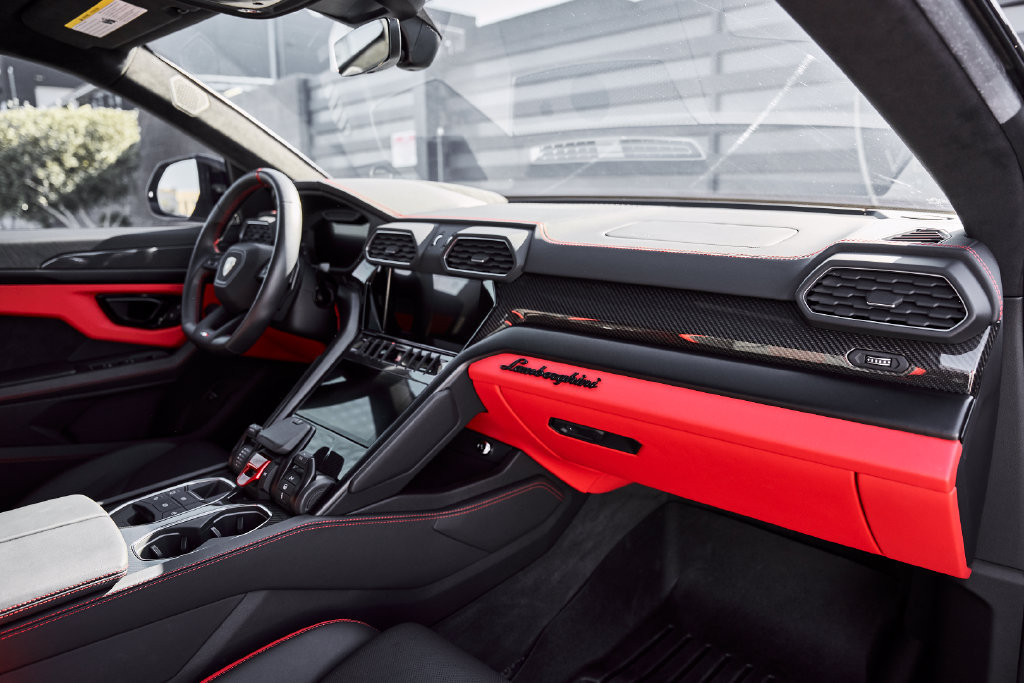 Used 2024 Lamborghini Urus S AWD/4WD image 44