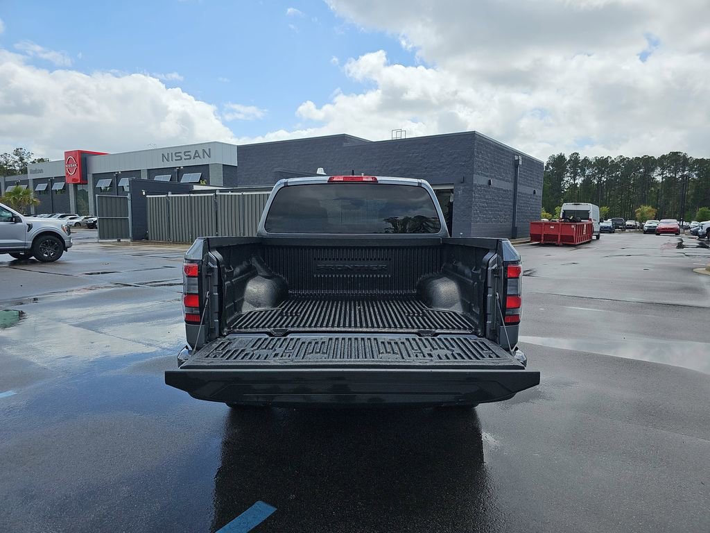 Used 2025 Nissan Frontier SV RWD image 16