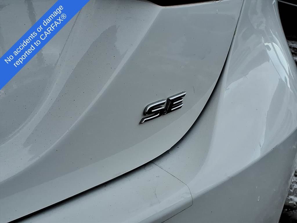 Used 2019 Toyota Camry SE image 11