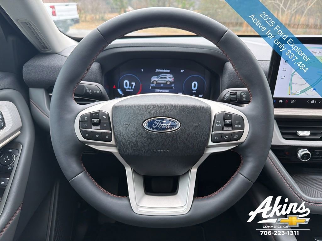 Used 2025 Ford Explorer Active w/ Active Comfort Package AWD/4WD image 28