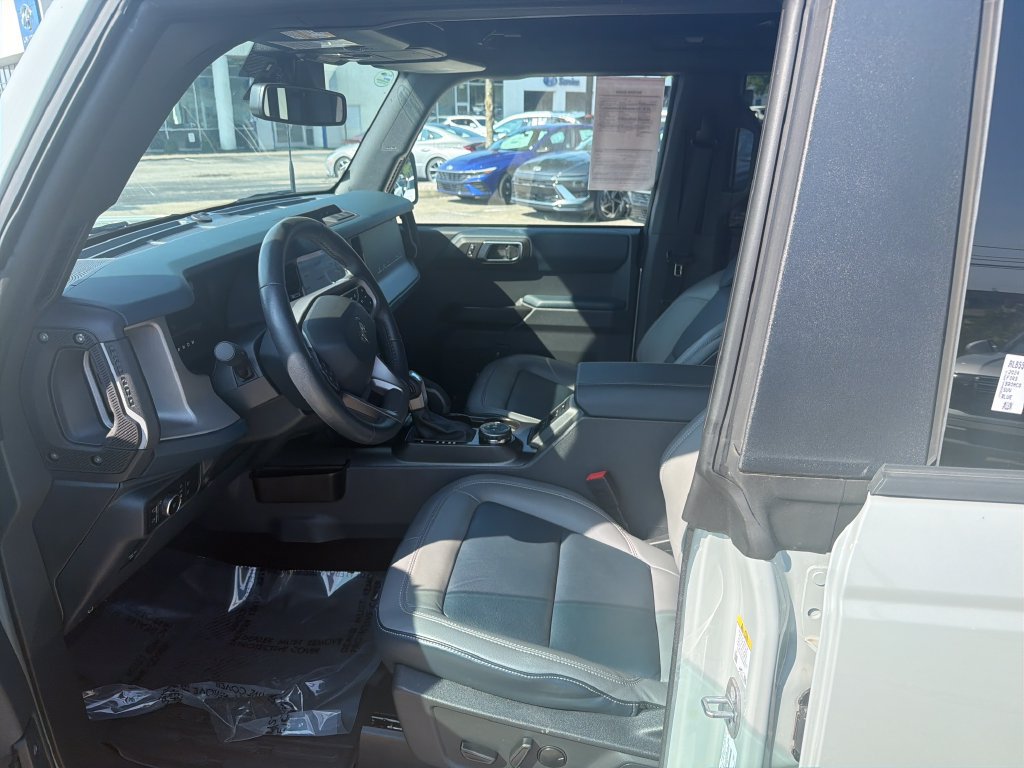 Used 2024 Ford Bronco Outer Banks AWD/4WD image 11