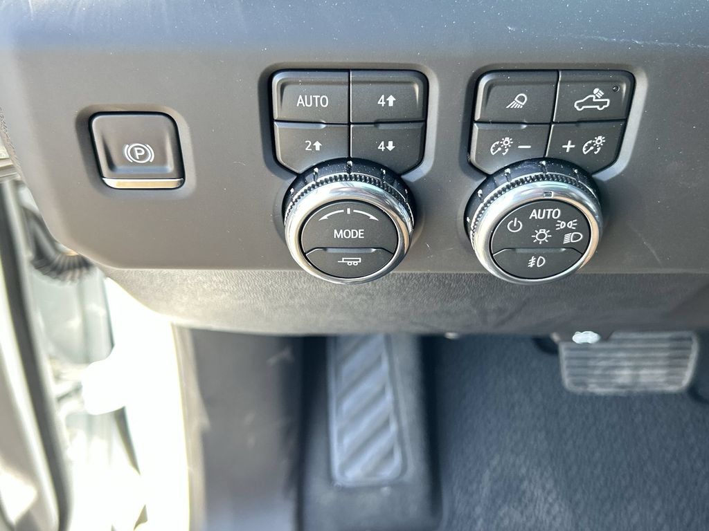 New 2026 GMC Sierra 2500 Denali w/ Denali Reserve Package AWD/4WD image 18