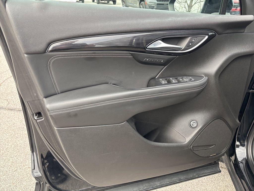 Used 2023 Buick Envision Essence w/ Sport Touring Package image 8