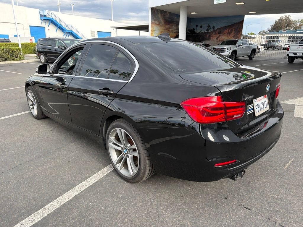Used 2018 BMW 330i xDrive Sedan AWD/4WD image 7