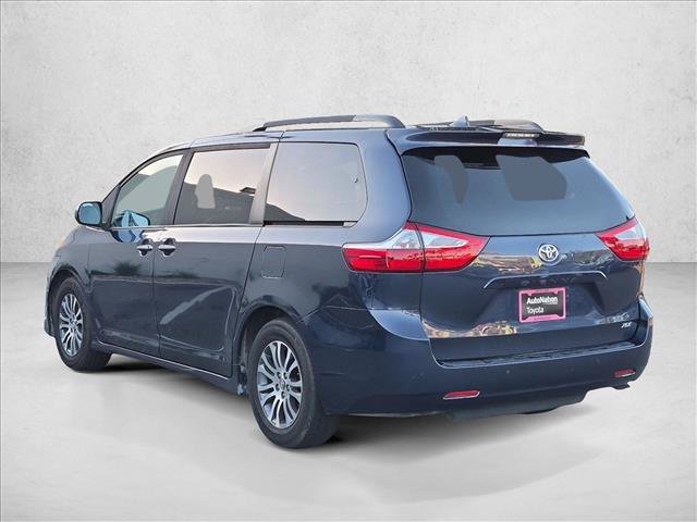 Used 2019 Toyota Sienna XLE w/ XLE Navigation Package FWD image 7