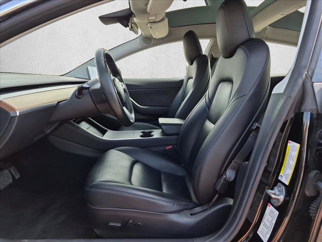 Used 2018 Tesla Model 3 Long Range RWD image 16